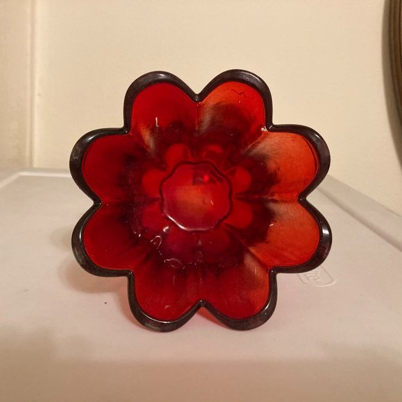 Red Tulip Glass Vase - Picture 2 of 3